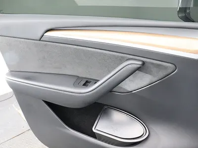 Tesla Y RWD 2024 12