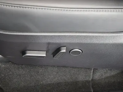 Tesla Y RWD 2024 13