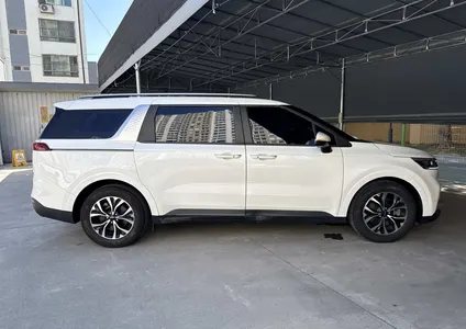 Kia Carnival 9 2023 5