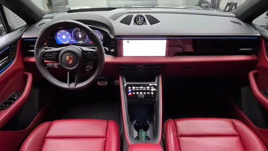 Porsche EV 4S 2025 7