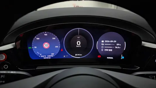 Porsche EV 4S 2025 8