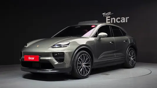 Porsche EV 4S 2025