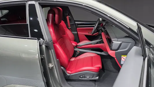 Porsche EV 4S 2025 26