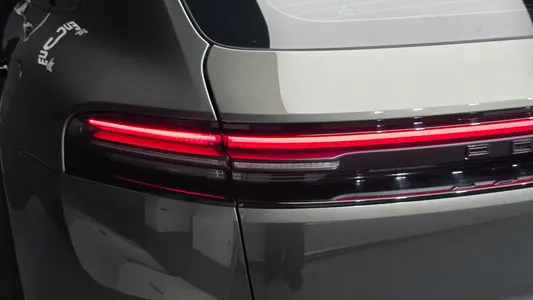 Porsche EV 4S 2025 23