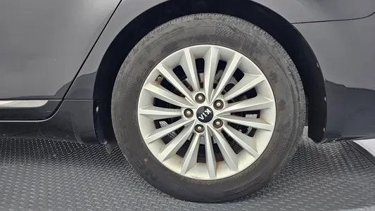 Kia K7 3.0 LPI () 2016 21