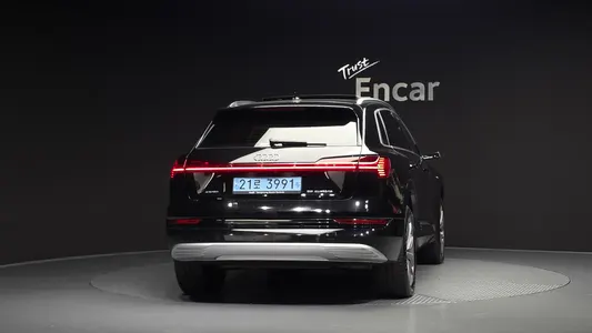 Audi e- 55 2021 4