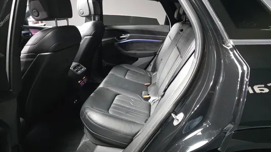 Audi e- 55 2021 27