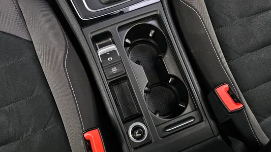 Volkswagen 7 2.0 TDI 2015 32