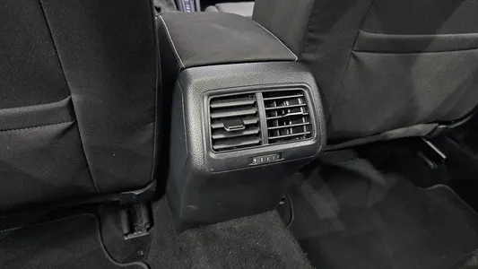 Volkswagen 7 2.0 TDI 2015 34