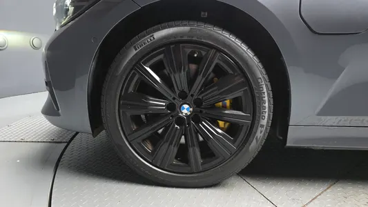 BMW 3 Series (G20) 330e 2020 5