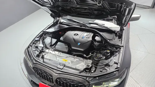 BMW 3 Series (G20) 330e 2020 6