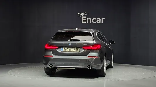BMW 1 Series (F40) 118d 2020 4