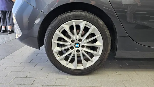 BMW 1 Series (F40) 118d 2020 5