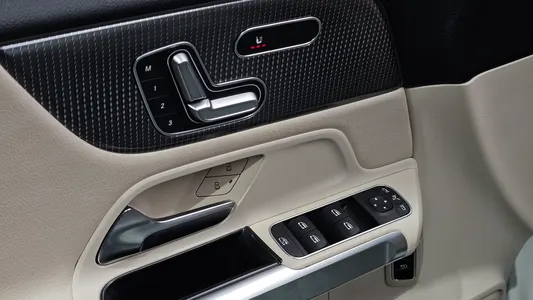 Mercedes-Benz GLB-Class X247 GLB220 2020 17