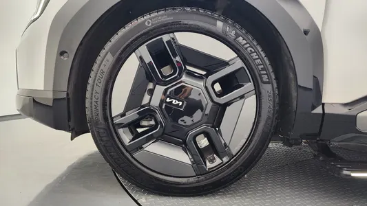 Kia EV9 4WD 2023 5
