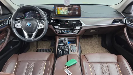BMW 5 Series (G30) 530e 2022 7