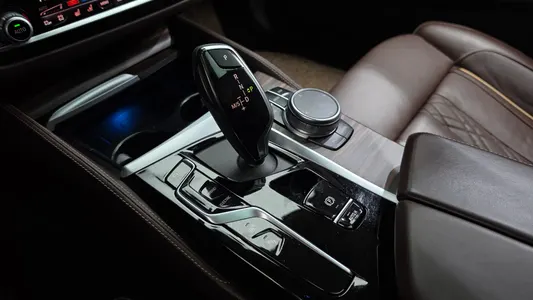 BMW 5 Series (G30) 530e 2022 9