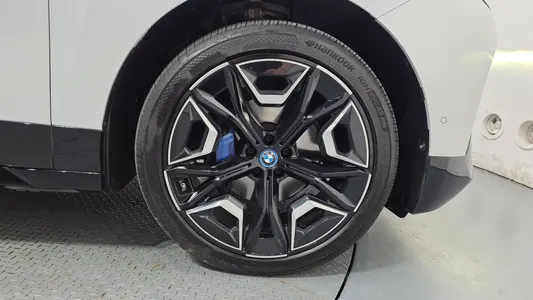 BMW iX xDrive50 2022 22
