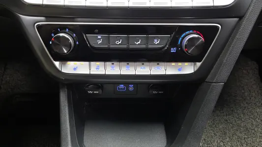 Hyundai 쏘나타 라이즈 LPI 2017 27
