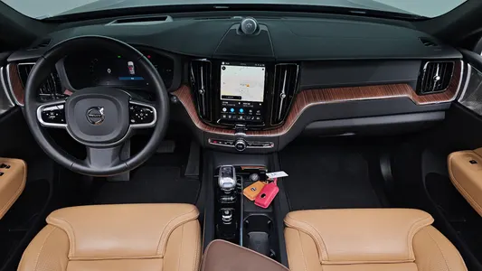 Volvo XC60 2 T8 2024 7