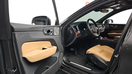 Volvo XC60 2 T8 2024 10