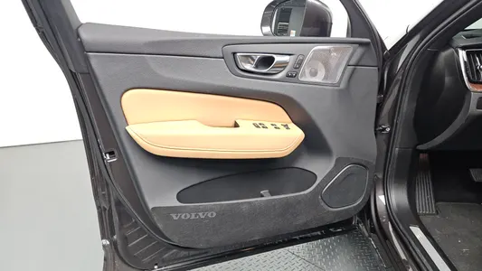 Volvo XC60 2 T8 2024 25