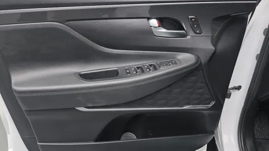 Hyundai 싼타페 2.2 4WD 2021 24