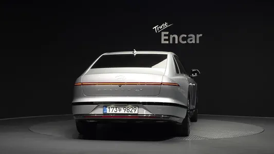 Hyundai (GN7) 2025 4
