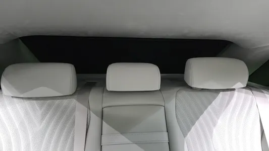 Hyundai (GN7) 2025 30