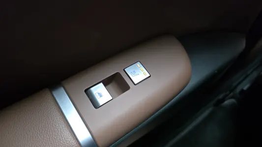 Hyundai (GN7) 2023 19