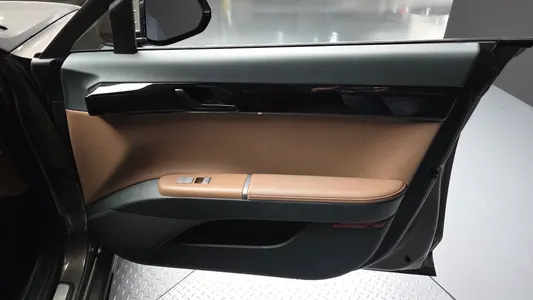 Hyundai (GN7) 2023 25