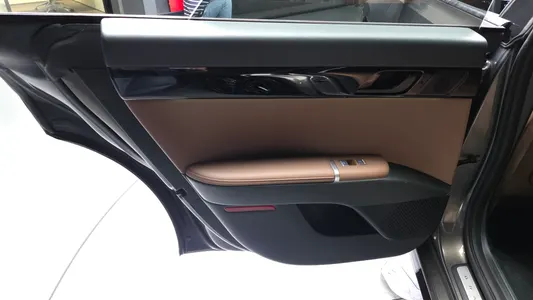 Hyundai (GN7) 2023 26