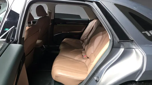 Hyundai (GN7) 2023 27