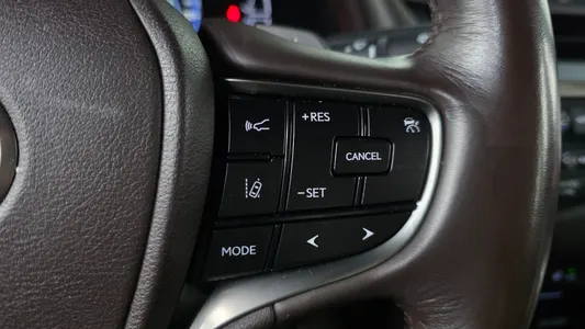 Lexus ES300h 7 2019 15
