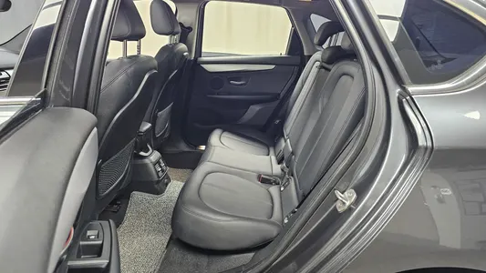 BMW 2 Series Tourer (F45) 2015 11
