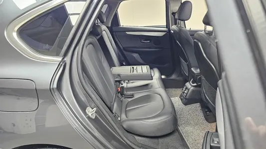 BMW 2 Series Tourer (F45) 2015 18