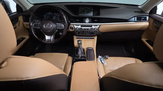 Lexus ES300h 2017 7