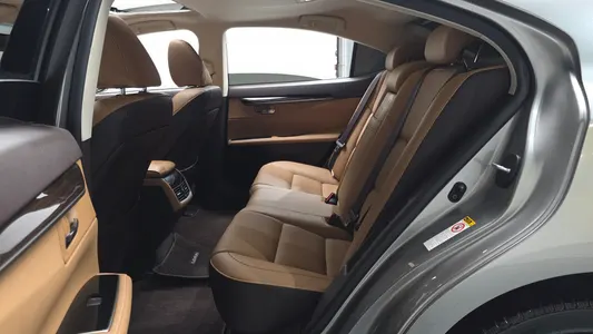 Lexus ES300h 2017 12