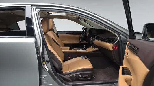 Lexus ES300h 2017 27