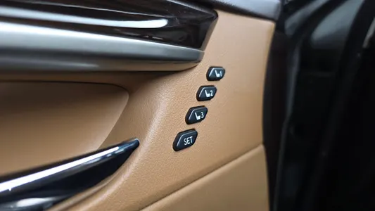 Lexus ES300h 2017 33