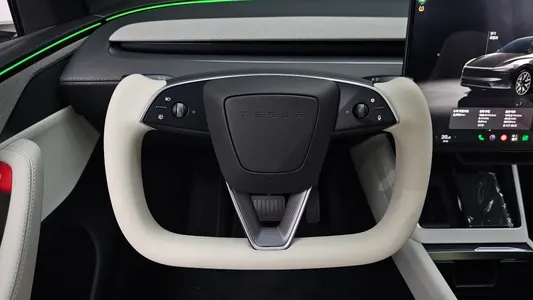Tesla Y L AWD 2026 13