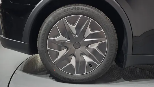 Tesla Y L AWD 2026 22