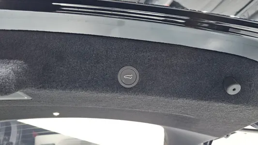 Tesla Y L AWD 2026 28