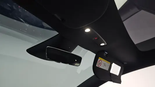 Tesla Y L AWD 2026 38