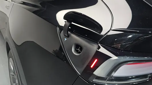 Tesla Y L AWD 2026 39