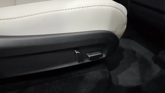Tesla Y L AWD 2026 40