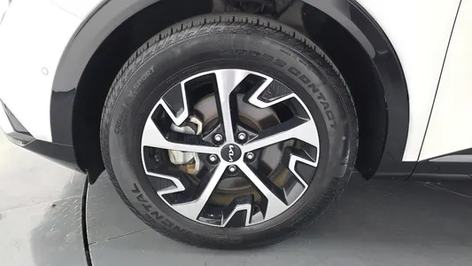 Kia 5 2WD 2022 5