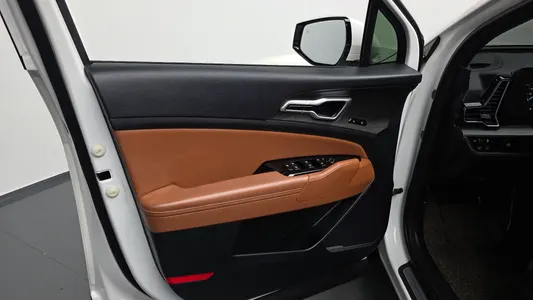 Kia 5 2WD 2022 24