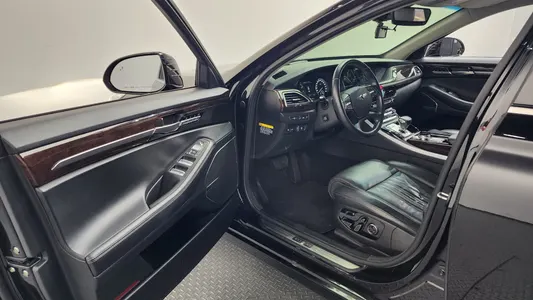 Genesis EQ900 3.8 GDI 2017 10