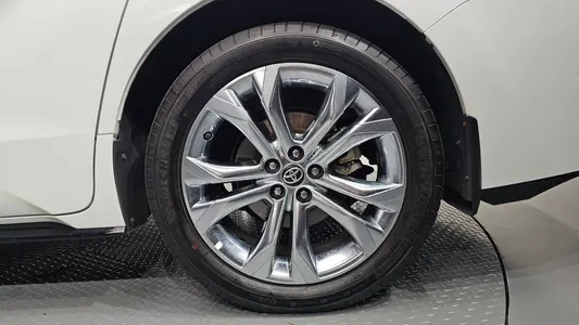 Toyota 4 2.5 2WD 2023 21